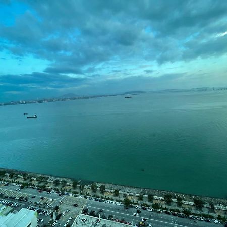 Maritime Seaview Hotel By Ss Setia Resort George Town Bagian luar foto