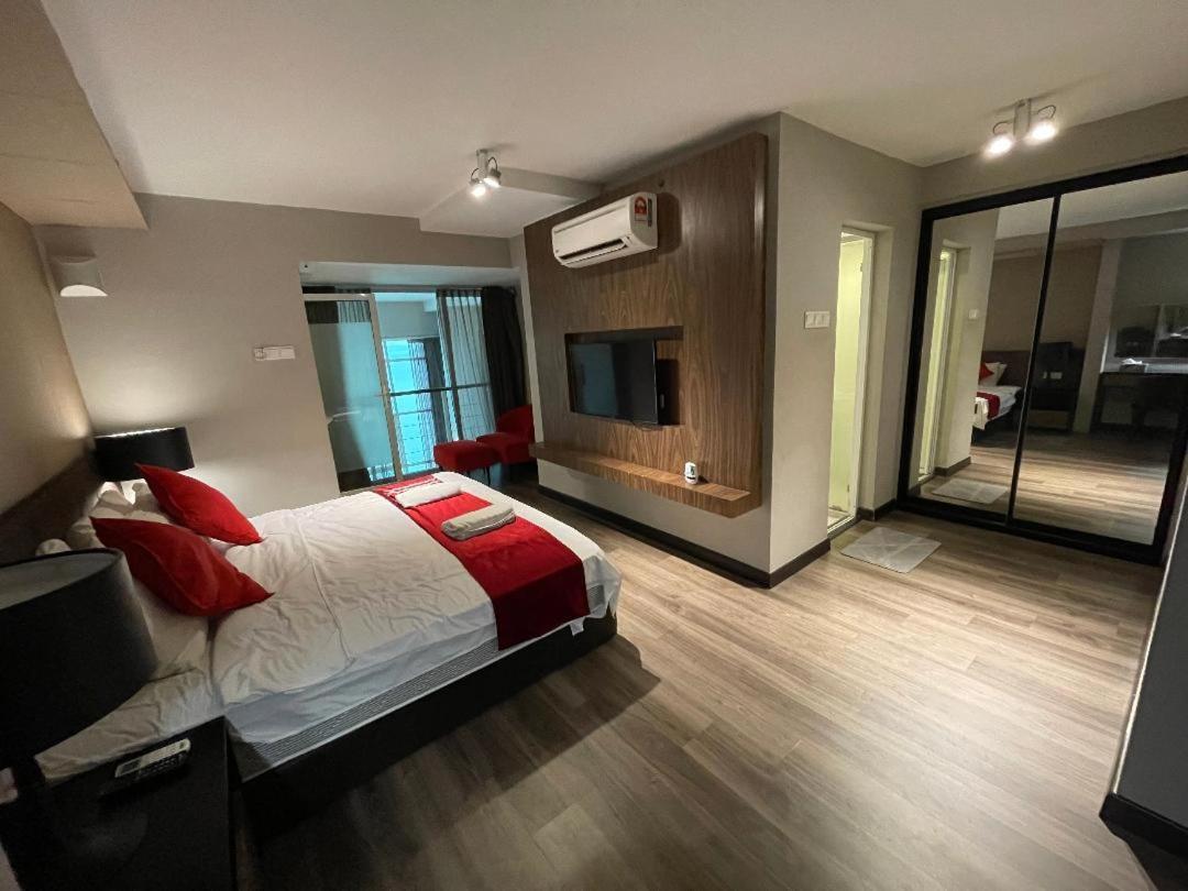 Maritime Seaview Hotel By Ss Setia Resort George Town Bagian luar foto